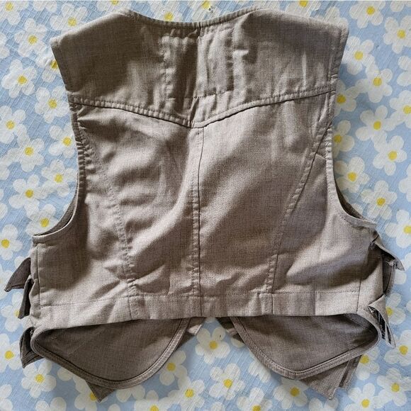 Size S Women's Sleeveless Tops Bundle - Picture 3 of 8